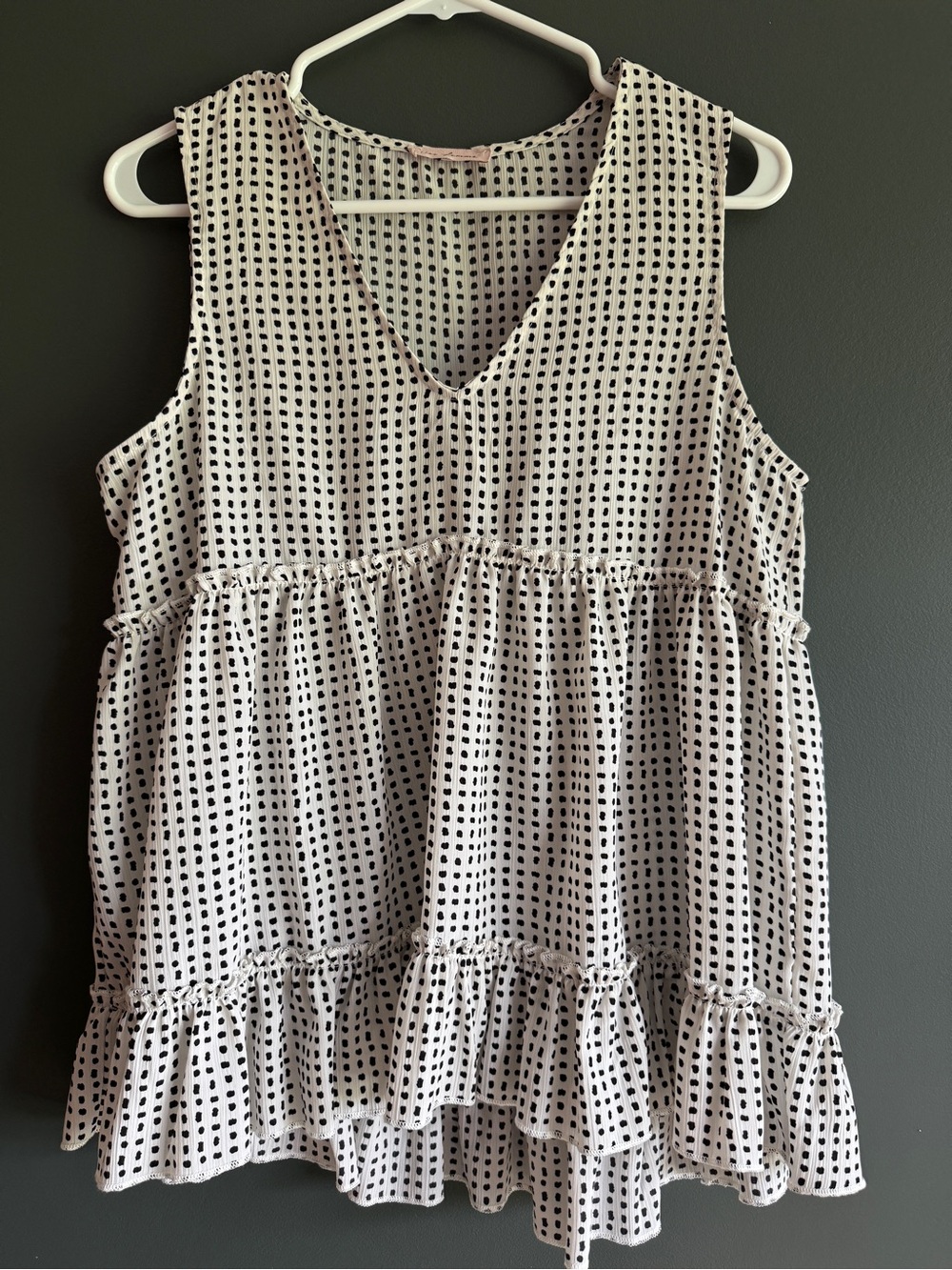 Sleeveless V-Neck Ruffle Hem Polka Dot Dress - White with Black Dots